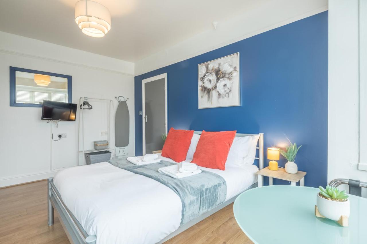 Private Room 4 With Kitchenette By Cb Stays No Minimum Stays CBG Dış mekan fotoğraf